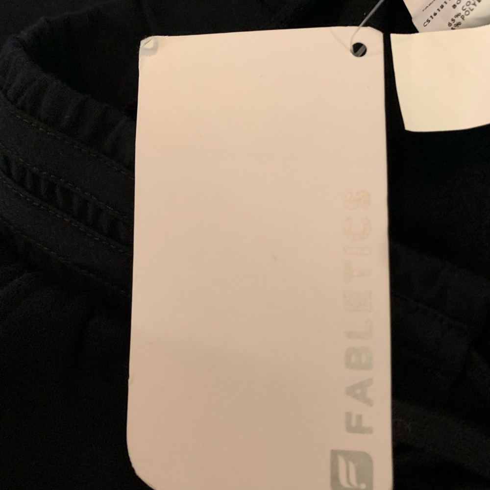 Fabletics Hamilton Capri - Picture 6 of 10